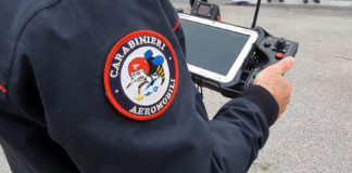 Coronavirus, a Scampia controlli con il drone militare dei carabinieri