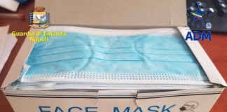 Coronavirus, intercettata a Napoli partita di mascherine cinesi