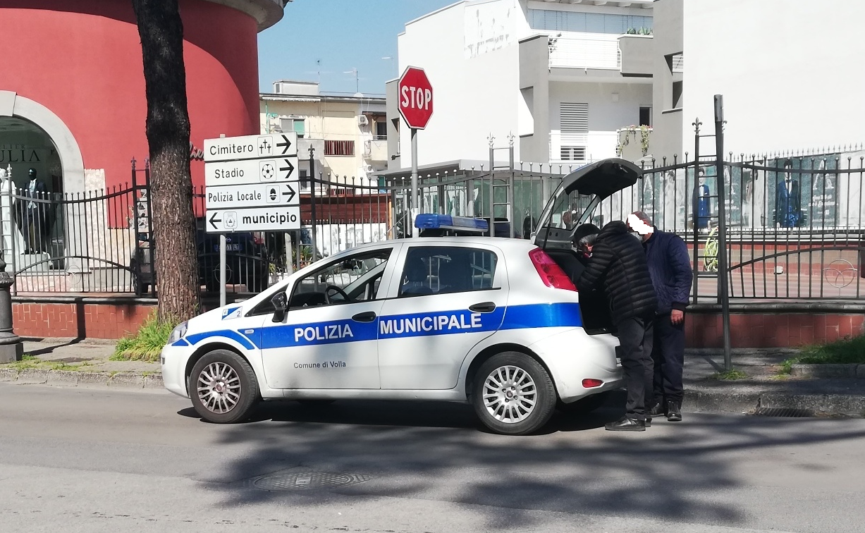 controlli polizia locale volla