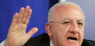 Coronavirus in Campania, De Luca: “Test per chi rientra dalla Sardegna”
