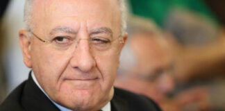 De Luca über alles, la Campania ai piedi dell’ex sceriffo: ecco perché “Vicienz” ha trionfato Governatore della Campania