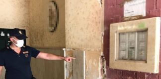 Napoli, Scampia: sequestrato un intero appartamento abusivo