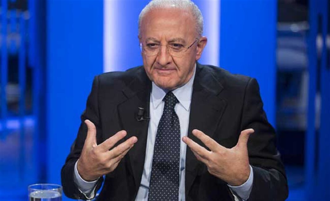 vincenzo_deLuca porta a porta