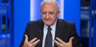 vincenzo_deLuca porta a porta