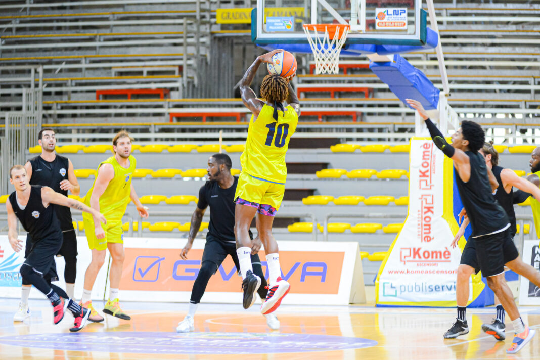 Randy Culpepper al tiro contro Eurobasket Roma