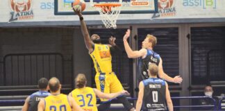 Thomas a canestro contro benacquista Latina