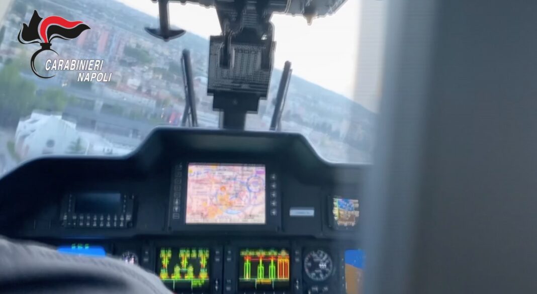 arresti carabinieri clan cifrone camorra