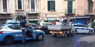 Napoli, Quartieri Spagnoli: rimossi new jersey, paletti e catene abusivi