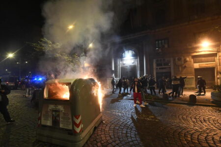 proteste napoli lockdown