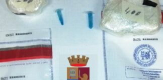 Giugliano in Campania: nasconde la droga in un borsello, arrestato