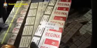 Napoli, sequestrati 180 kg di sigarette di contrabbando: indagati in 5 sigarette contrabbando napoli