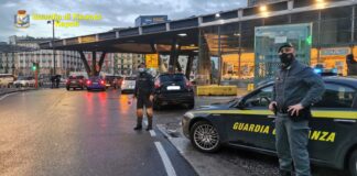 guardia di finanza controlli napoli