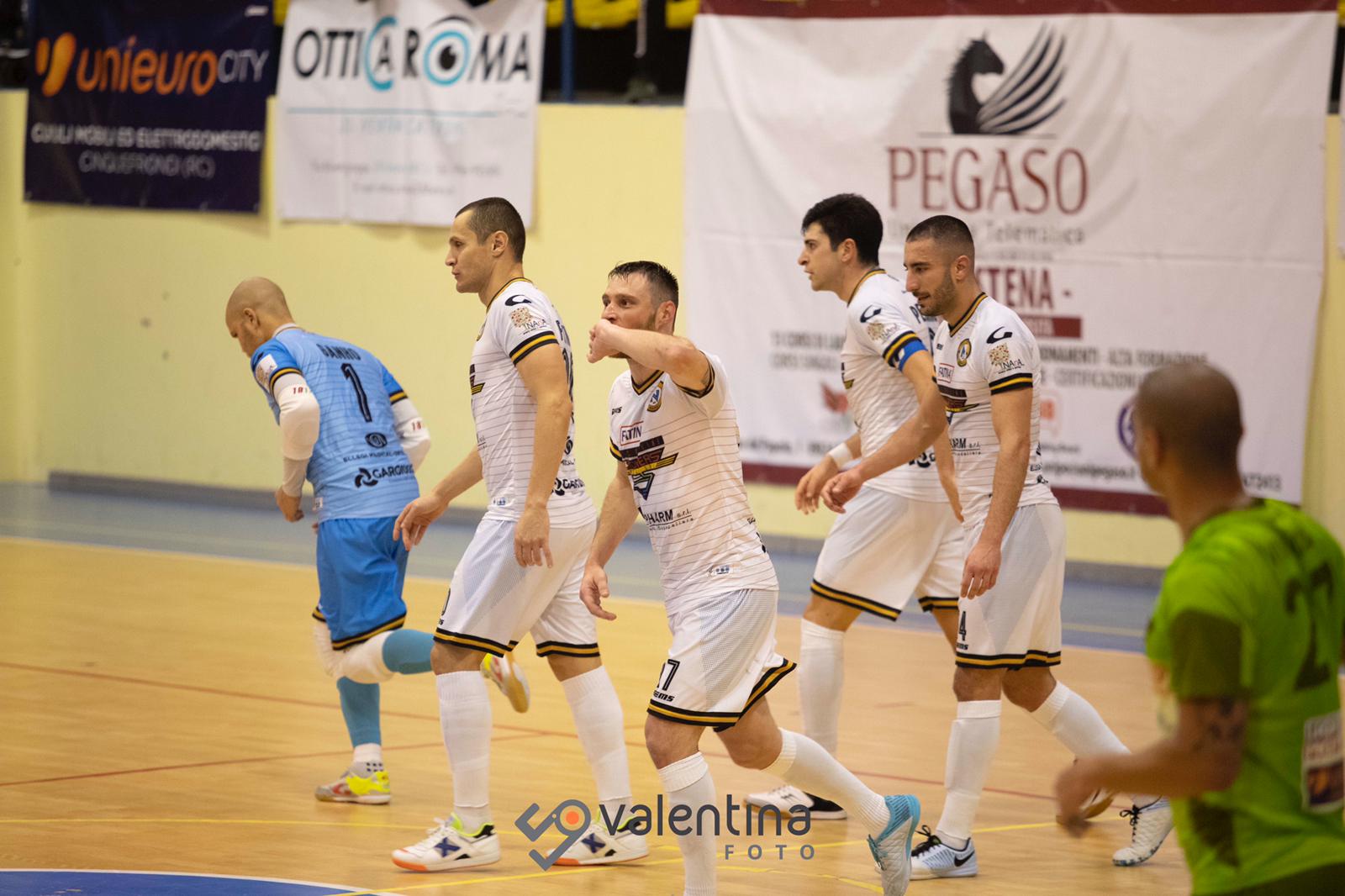 Il Napoli calcio a 5 vince anche a Polistena. Nona vittoria consecutiva 