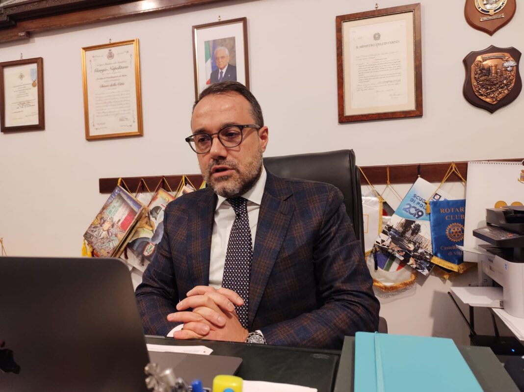 gaetano cimmino castellammare sindaco
