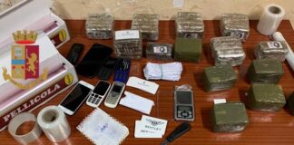 Secondigliano: sequestrati oltre 6 kg di marijuana e arrestati due spacciatori