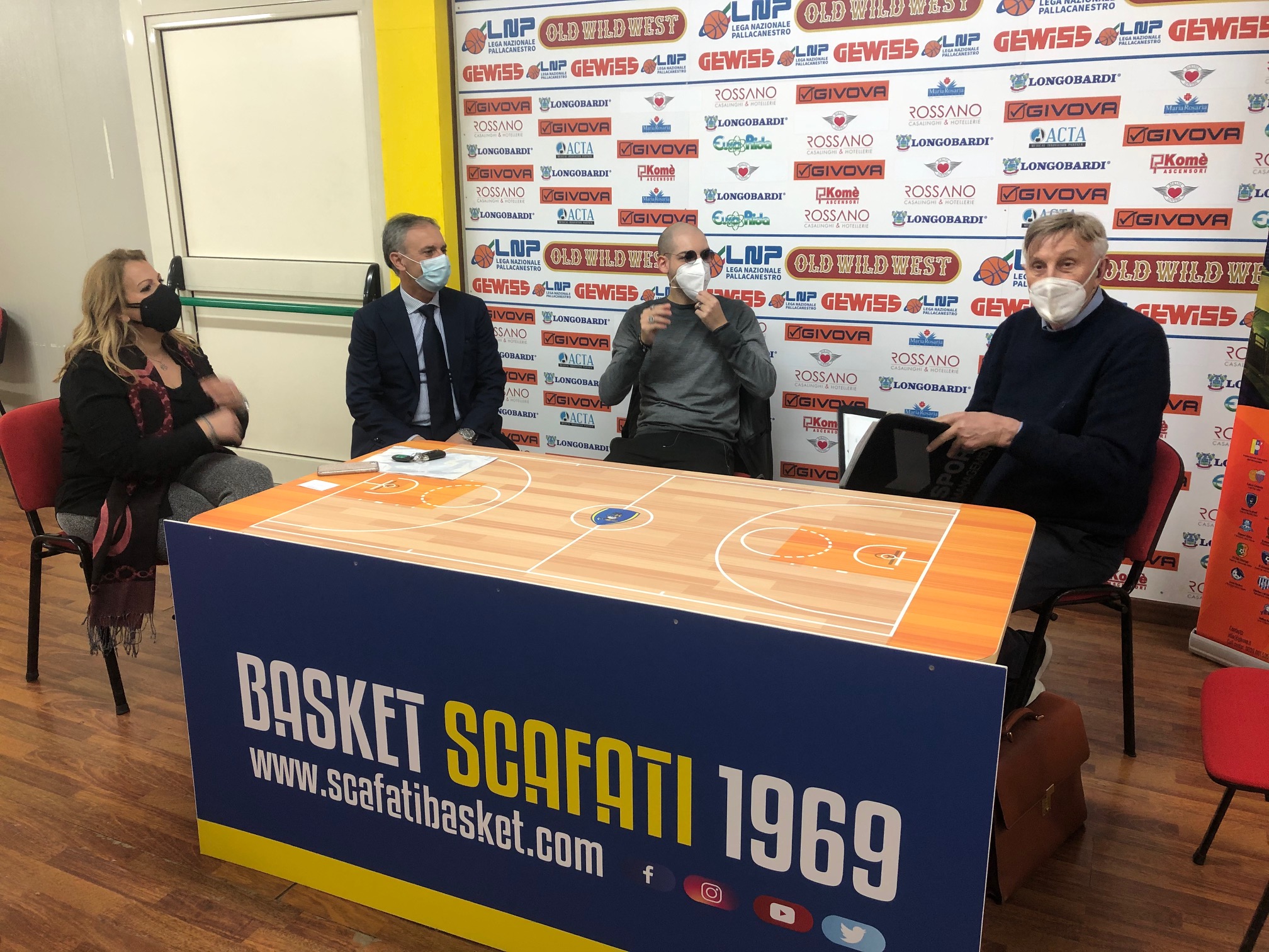 Givova Scafati Basket nelle scuole. Incontro con l'ex campione Marzorati