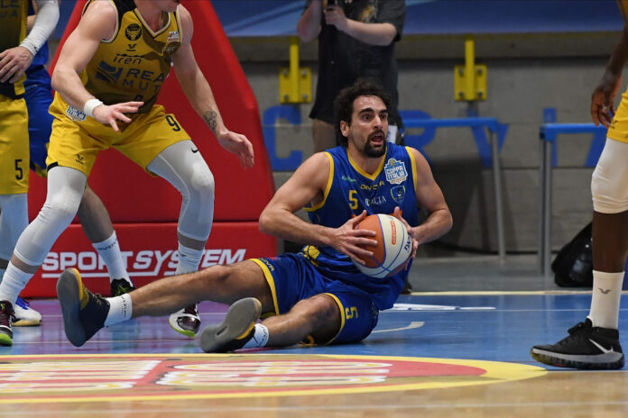Basket: La Givova Scafati vola in semifinale di Coppa Italia. Reale Mutua Torino KO