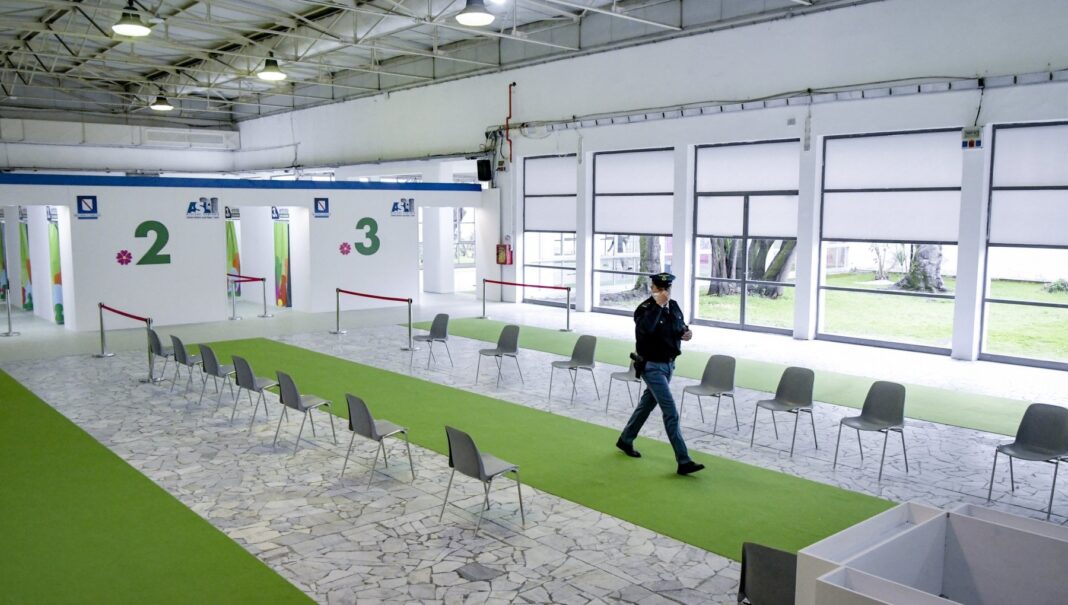 vaccini stop a napoli