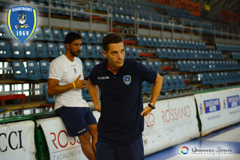 Coach Rossi e Givova Scafati ancora insieme: Contratto biennale per il tecnico Coach Rossi e Givova Scafati ancora insieme: Contratto biennale per il tecnico