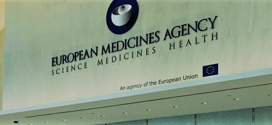 Obbligo vaccino Covid. EMA Autorizzazione al commercio completo tra due anni