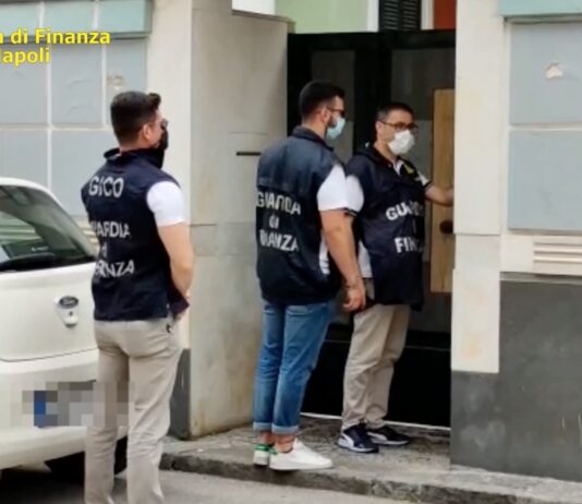 guardia di finanza napoli