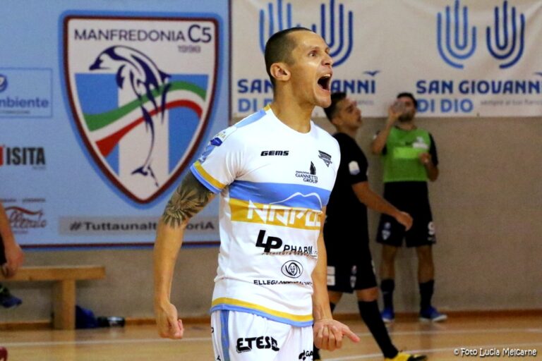Napoli Futsal, finalmente! Una magia di Fortino regala il primo successo agli azzurri