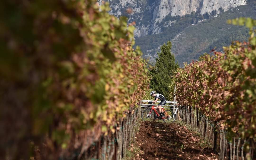 Campania Cross ad Eboli emozioni forti con il ciclocross alla Masseria del Cuccaro