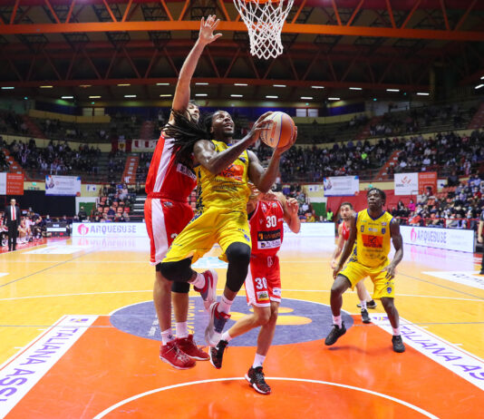 Primo stop in campionato della Givova Scafati. A Forlì finisce 74-64
