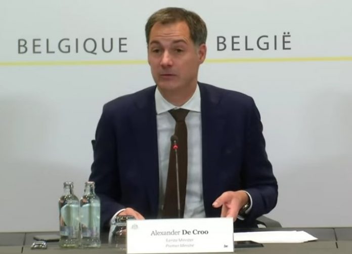 Il premier del Belgio Alexander De Croo parla di virus diverso: “E’ tre volte più infettivo del virus originale”
