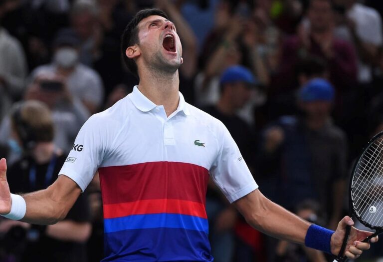 Turbo Djokovic, per la settima volta finisce la stagione da numero 1 e supera Sampras