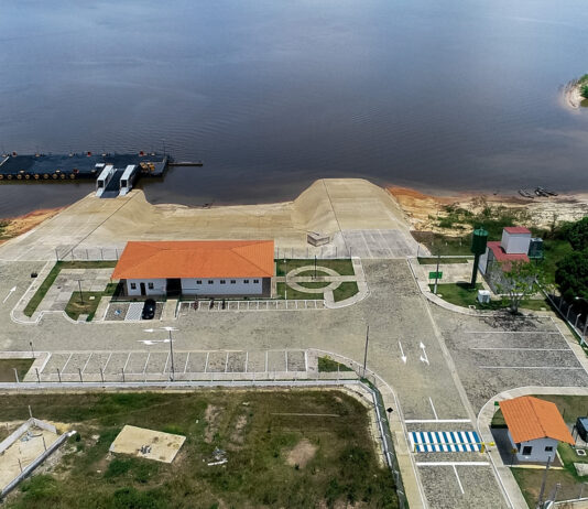 Una nuova struttura IP4 per l'imbarco fluviale a Silves nello Stato brasiliano dell'Amazonas