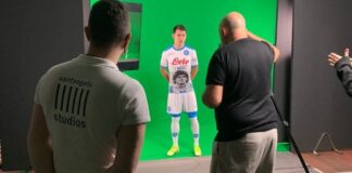 Ecco la maglia celebrativa del Napoli in ricordo di Diego Armando Maradona. Previsti 1926 esemplari limited edition
