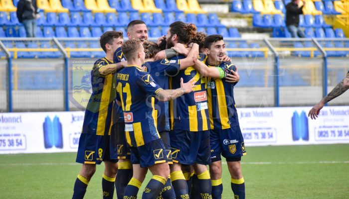 La Juve Stabia suona 3 goal al Potenza. Doppietta di Stoppa
