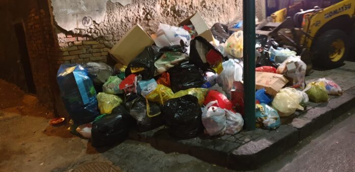 rifiuti torre del greco