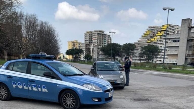 Sorpreso con la droga e fuochi illegali, arrestato 43enne a Scampia