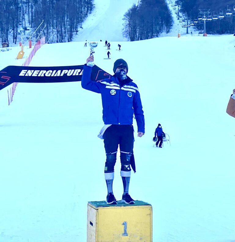Il Comitato campano è primo all’Appennino Cup Oro in gigante per Giada d’Antonio e in slalom per Alessandro Quaranta Il Comitato campano è primo all’Appennino Cup Oro in gigante per Giada d’Antonio e in slalom per Alessandro Quaranta