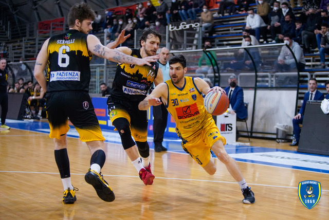 Per la Givova Scafati arriva una vittoria record +50 su Allianz Pazienza San Severo