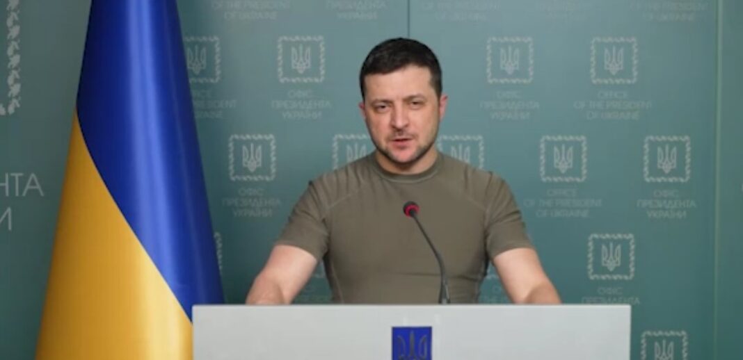 Dalla terza guerra mondiale all'Olocausto, Zelensky continua a spararle grosse Dalla terza guerra mondiale all'Olocausto, Zelensky continua a spararle grosse