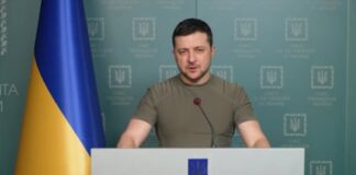 Dalla terza guerra mondiale all'Olocausto, Zelensky continua a spararle grosse