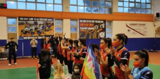 I bambini dell’Oplonti Volley sfilano per dire “no” alla Guerra