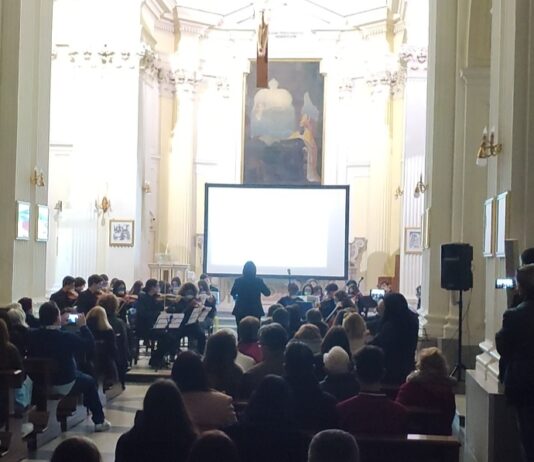 Città di Gragnano, l'Orchestra Chiostro Armonico suona per la pace