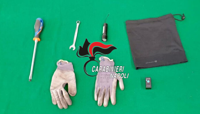 Sant Maria la Carità carabinieri furto ricettazione