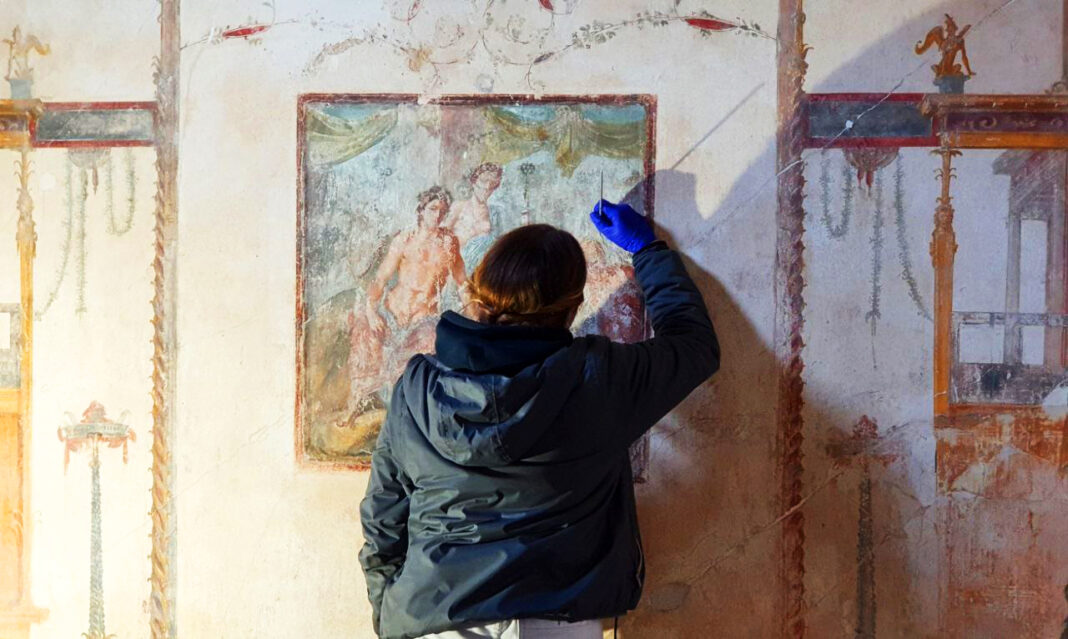 scavi di pompei CASA DEI VETTII restauro in corso--