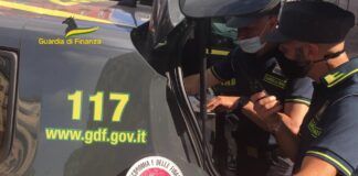 Castellammare, evasione da oltre 500mila euro: sequestro per imprenditore del settore automobilistico boscoreale sorvegliato speciale guardia di finanza