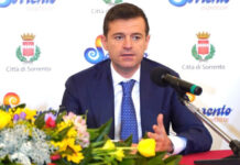 Sorrento, imprenditore denuncia tangenti: sotto inchiesta il sindaco Coppola e il suo collaboratore