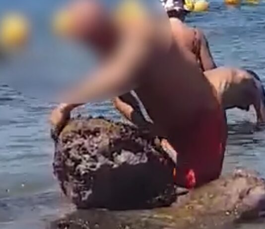 castellammare distrugge scoglio datteri di mare 2