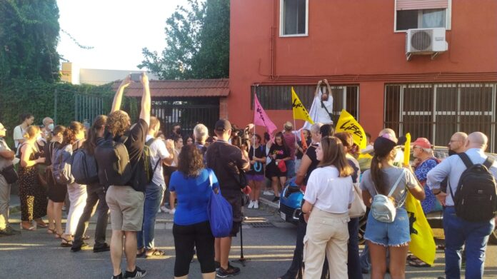 manifestazione libera duplice omicidio ponticelli arma