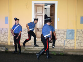 carabinieri irruzione