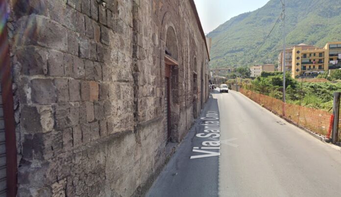 via santa croce gragnano