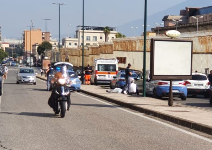 napoli 82enne muore derubato
